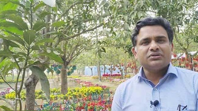 রাজশাহীতে ৫০ টাকার টিকিটে ইচ্ছামতো আম-লিচু খাওয়ার সুযোগ